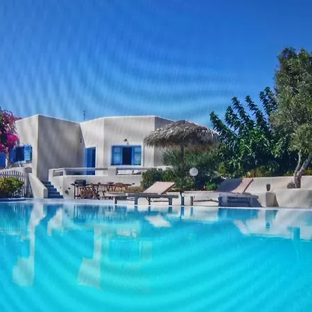 Villa With Private Pool And Sea View *